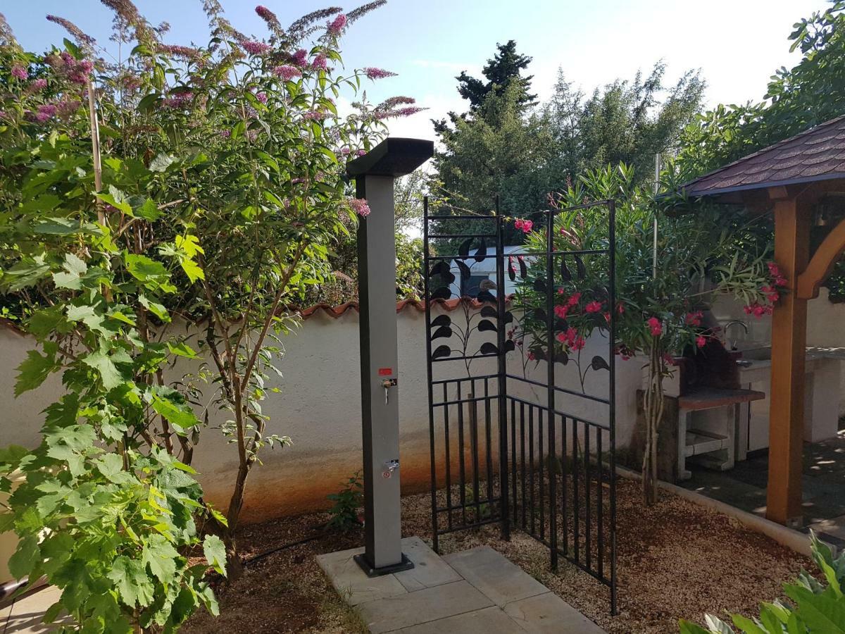 Holiday Home Smokvin Hlad Peroj Zewnętrze zdjęcie